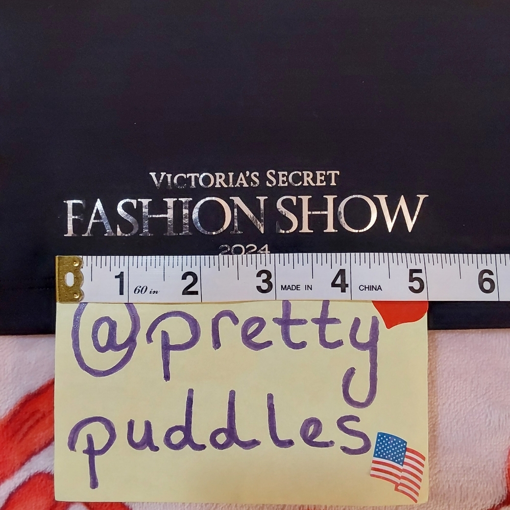 🪽 XXL Victoria's Secret Fashion Show '24 Longline Sports Bra 🪽 - Picture 8 of 15